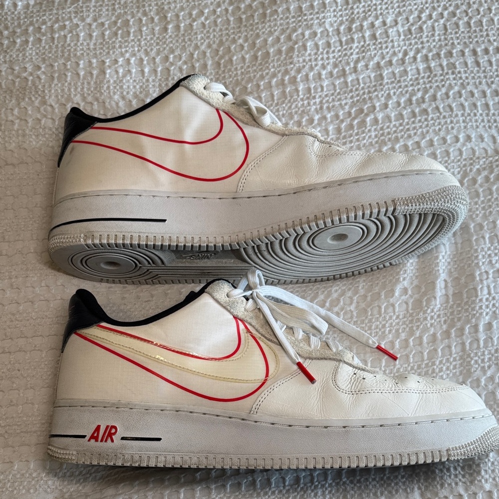 Nike Air Force 1 Scripts Sneakers. 12. Great Condition! - Picture 4 of 6